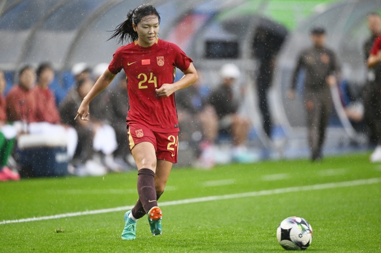 U20女足亚洲杯首战3比0越南 郑璐双响谢宗梅王爱芳关键策动 U20女足亚洲杯首战3比0越南 郑璐双响谢宗梅王爱芳关键策动