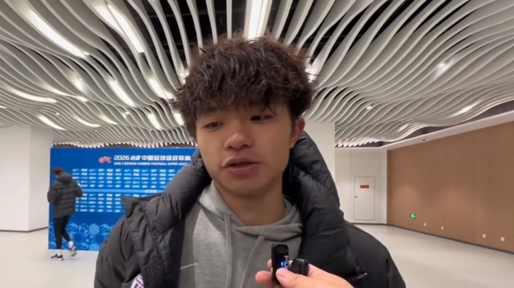 吕焯毅绝杀献亡祖母 大连英博逆转河南 吕焯毅绝杀献亡祖母 大连英博逆转河南