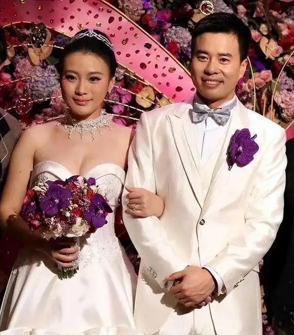 前国脚孙吉遭前妻实名举报 涉骗婚家暴及海外巨额不明资产 前国脚孙吉遭前妻实名举报 涉骗婚家暴及海外巨额不明资产