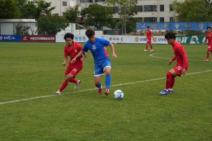 上海申花U20 7-2横扫湖北青年星 四轮不败强势出线 上海申花U20 7-2横扫湖北青年星 四轮不败强势出线