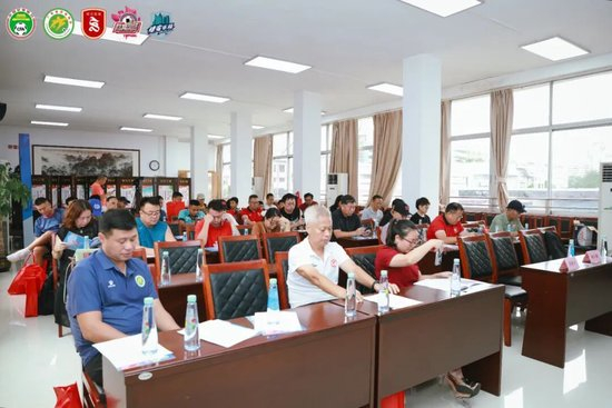“穗安街超”五人制争霸赛启动 周穗安：专业赛制助U12球员延续足球生涯